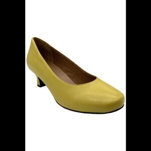 ARRAY Women's Flatter Heel Yellow - Medium
